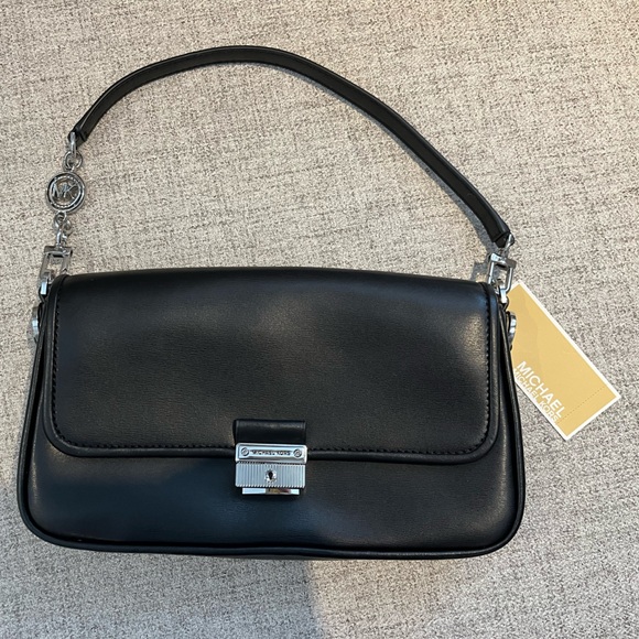 (SOLD) MICHAEL Michael Kors Bradshaw Small Leather Shoulder Bag - Picture 6 of 15